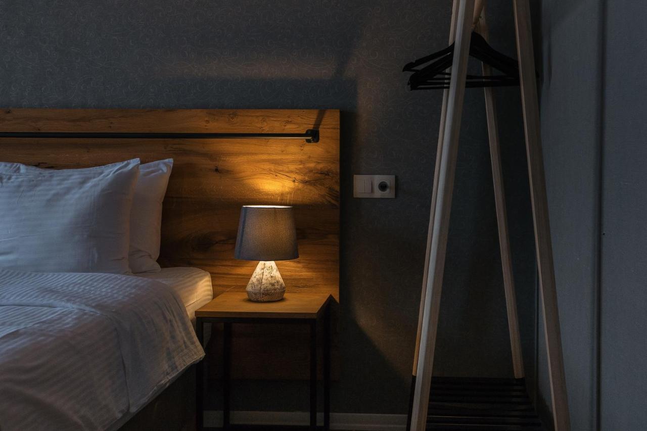 Hotel Stancia Kazbegi - City Center ภายนอก รูปภาพ