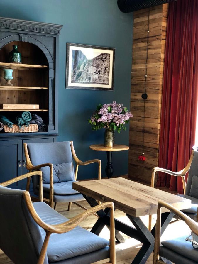 Hotel Stancia Kazbegi - City Center ภายนอก รูปภาพ