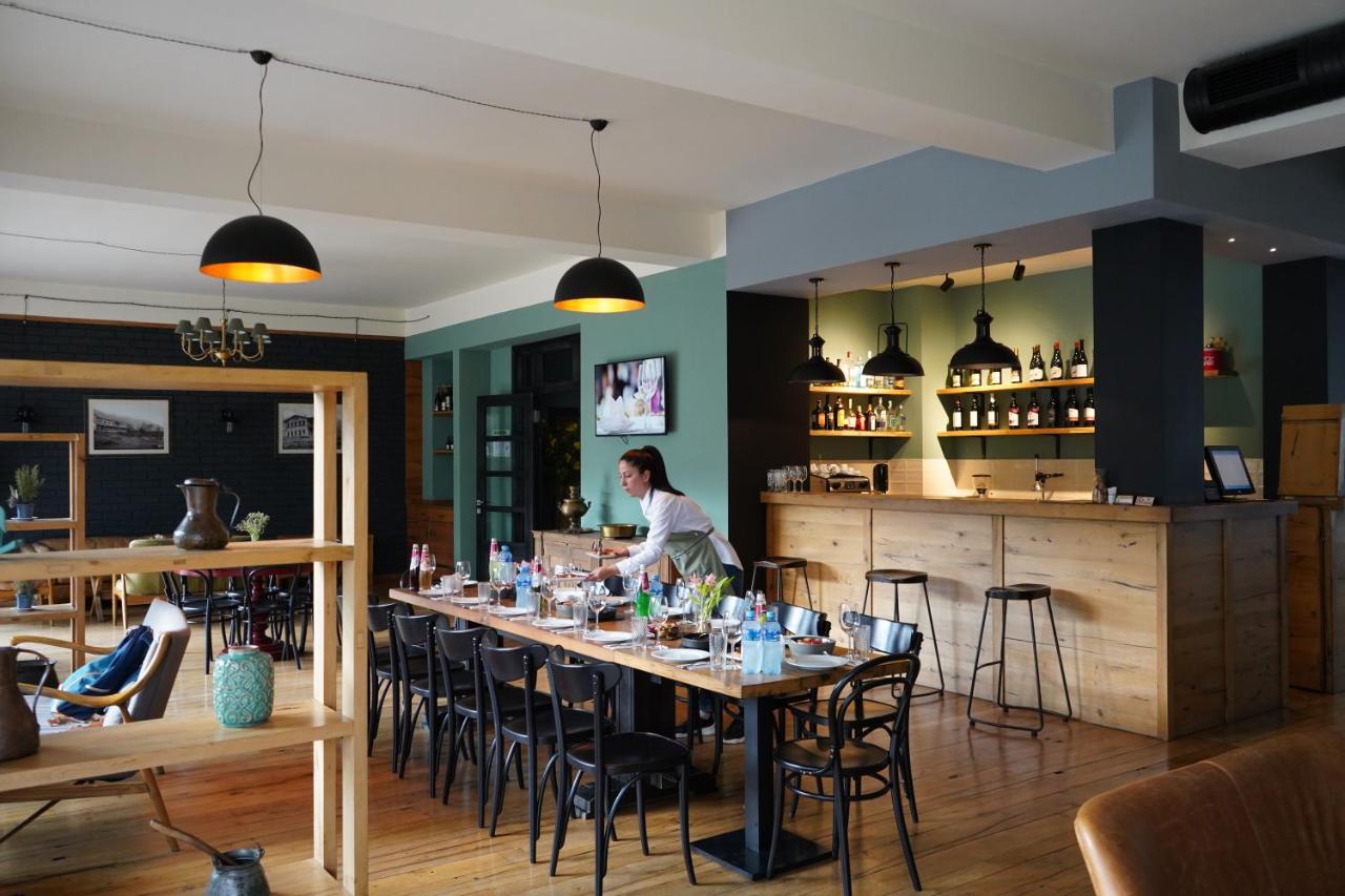 Hotel Stancia Kazbegi - City Center ภายนอก รูปภาพ