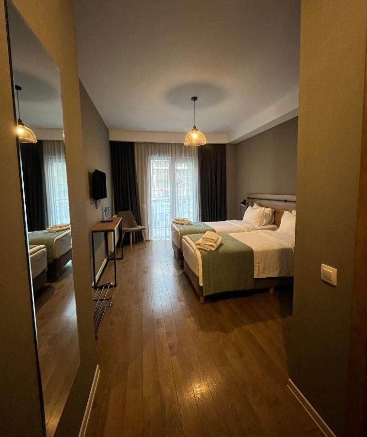 Hotel Stancia Kazbegi - City Center ภายนอก รูปภาพ