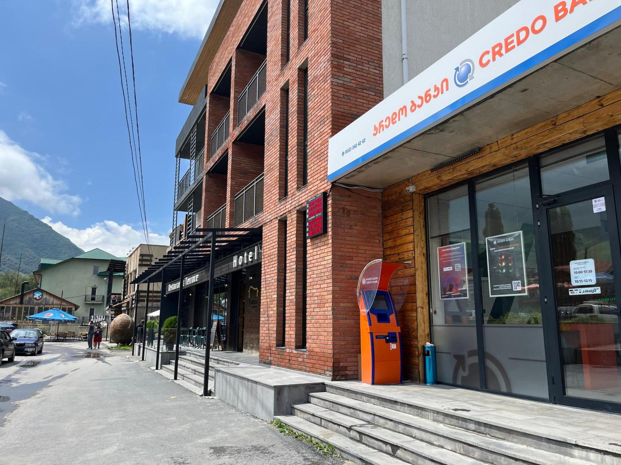 Hotel Stancia Kazbegi - City Center ภายนอก รูปภาพ